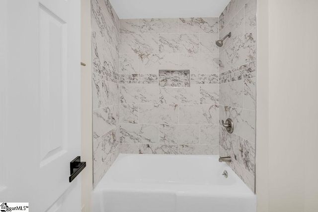 311 Dunbarton Court, Spartanburg, SC 29307