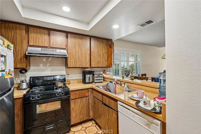 969 S Mountain, Ontario, CA 91762