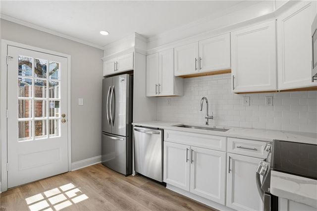 5 Independence Place NW, Atlanta, GA 30318