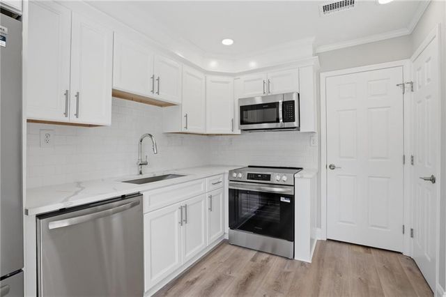 5 Independence Place NW, Atlanta, GA 30318