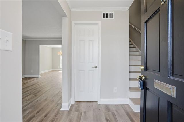 5 Independence Place NW, Atlanta, GA 30318