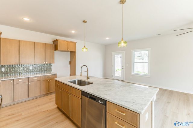 705 SE Rock Street, Hartselle, AL 35640