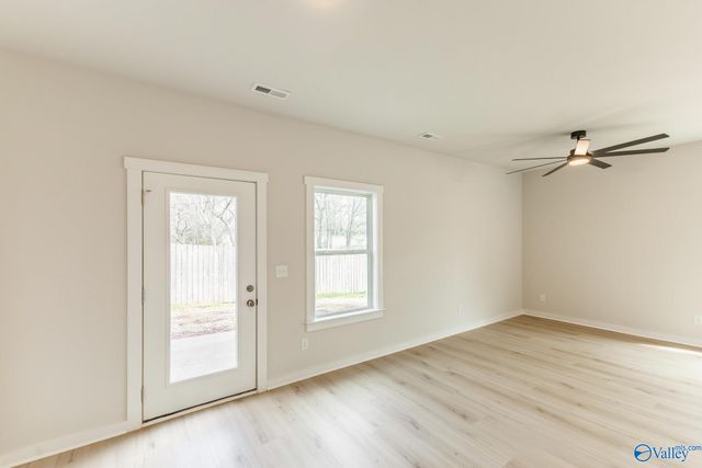 705 SE Rock Street, Hartselle, AL 35640