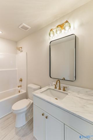 705 SE Rock Street, Hartselle, AL 35640