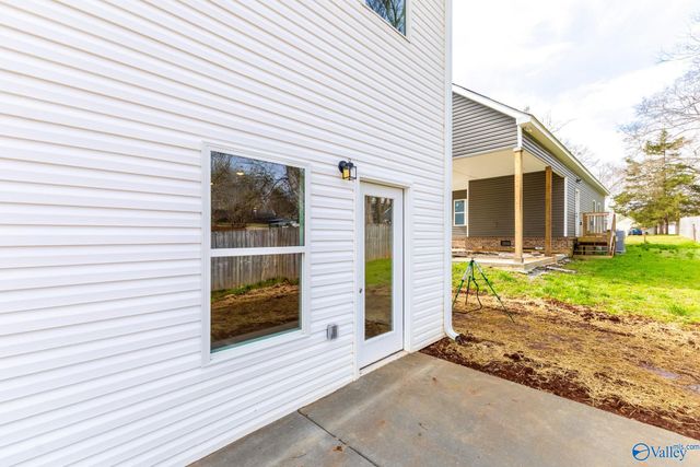 705 SE Rock Street, Hartselle, AL 35640