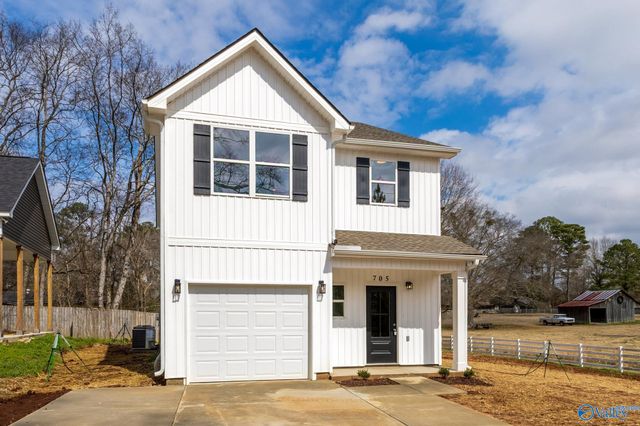 705 SE Rock Street, Hartselle, AL 35640
