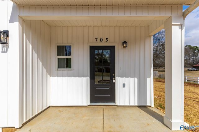 705 SE Rock Street, Hartselle, AL 35640