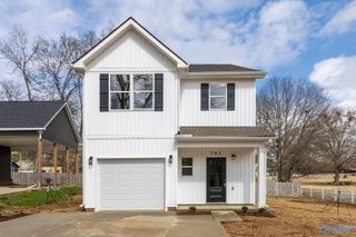 705 SE Rock Street, Hartselle, AL 35640