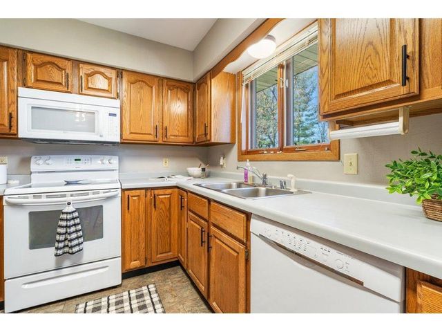 4437 Old Wells Road, Eau Claire, WI 54703