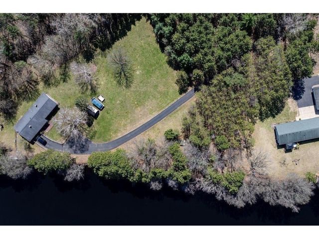 4437 Old Wells Road, Eau Claire, WI 54703