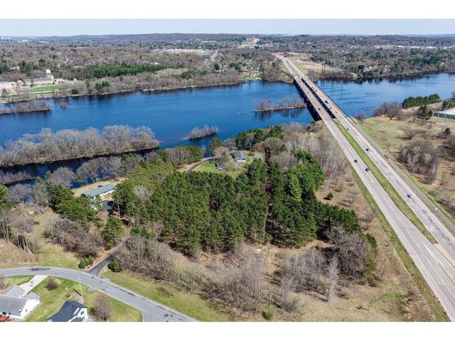 4437 Old Wells Road, Eau Claire, WI 54703