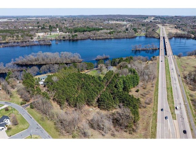 4437 Old Wells Road, Eau Claire, WI 54703