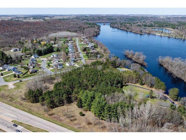 4437 Old Wells Road, Eau Claire, WI 54703