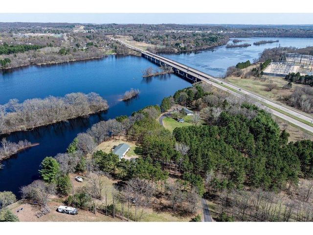 4437 Old Wells Road, Eau Claire, WI 54703