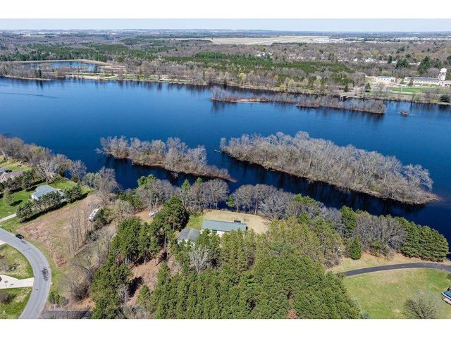 4437 Old Wells Road, Eau Claire, WI 54703