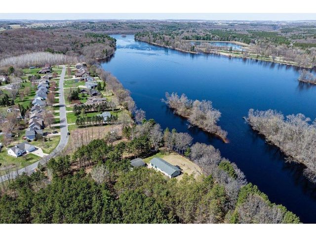 4437 Old Wells Road, Eau Claire, WI 54703