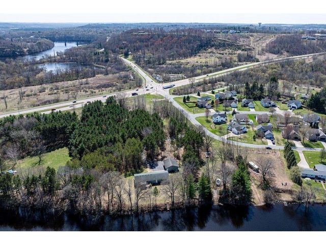 4437 Old Wells Road, Eau Claire, WI 54703