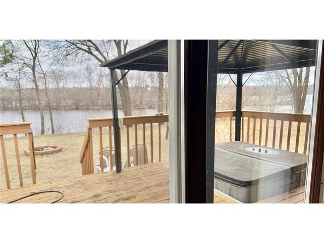 4437 Old Wells Road, Eau Claire, WI 54703