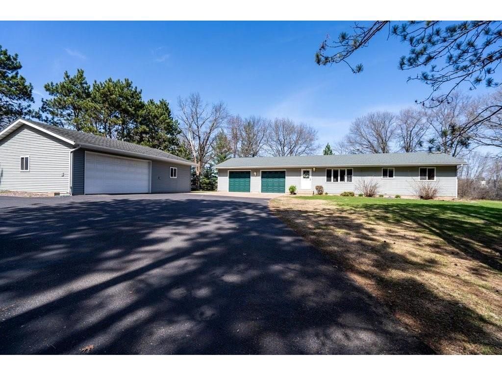 4437 Old Wells Road, Eau Claire, WI 54703