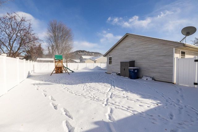 927 Streblow STREET, Onalaska, WI 54650