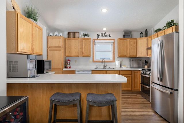 927 Streblow STREET, Onalaska, WI 54650