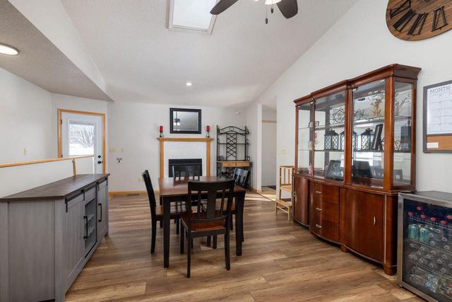 927 Streblow STREET, Onalaska, WI 54650