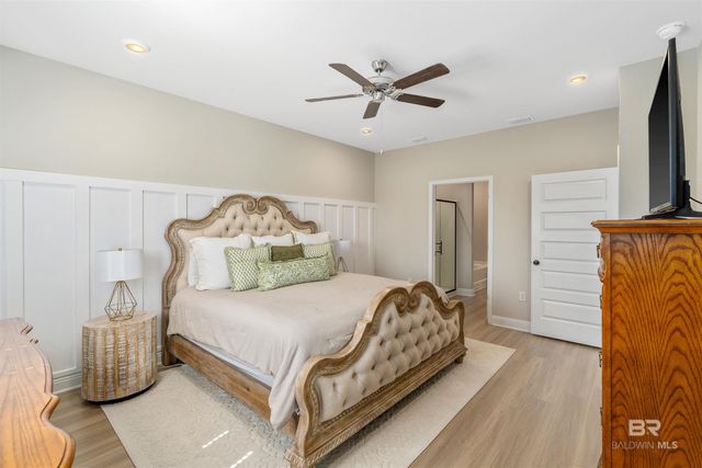 9396 Swan Point Road, Daphne, AL 36526