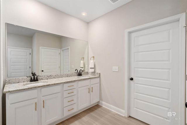 9396 Swan Point Road, Daphne, AL 36526