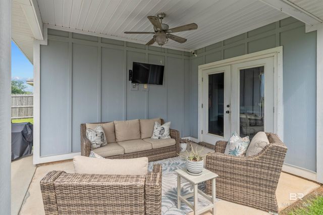 9396 Swan Point Road, Daphne, AL 36526