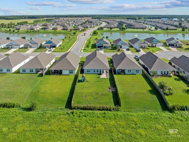 9396 Swan Point Road, Daphne, AL 36526