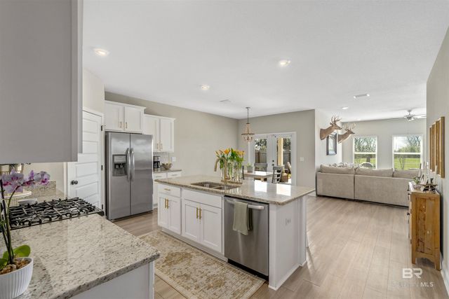 9396 Swan Point Road, Daphne, AL 36526