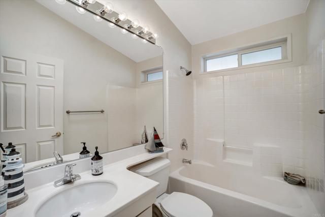 22 Oriole Lane, Oceanside, CA 92057