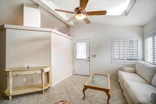 22 Oriole Lane, Oceanside, CA 92057