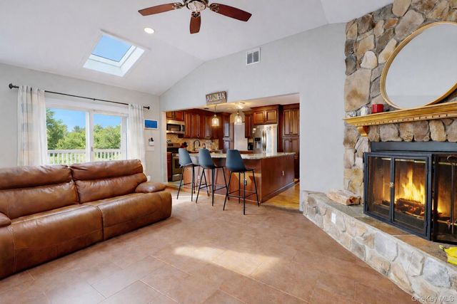 44 Roe Avenue, Cornwall On Hudson, NY 12520