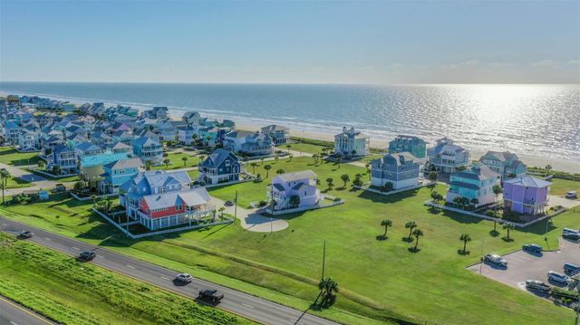 11727 Opihi, Galveston, TX 77554