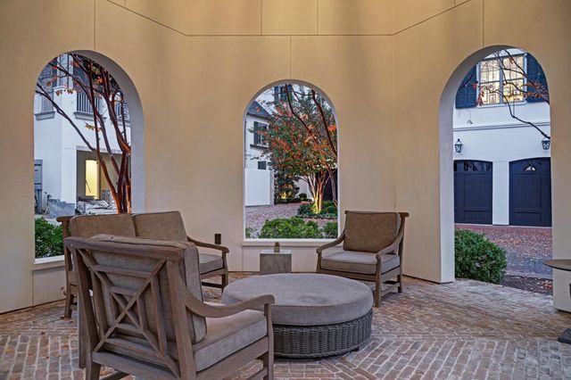 28 Audubon Hollow Lane, Houston, TX 77027