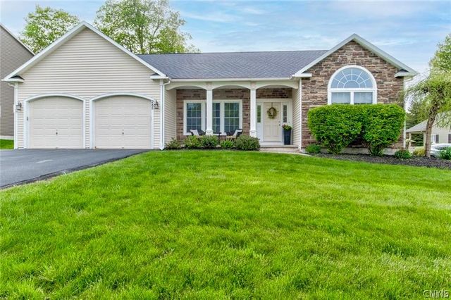 3295 Oak Brook Road, Lysander, NY 13027