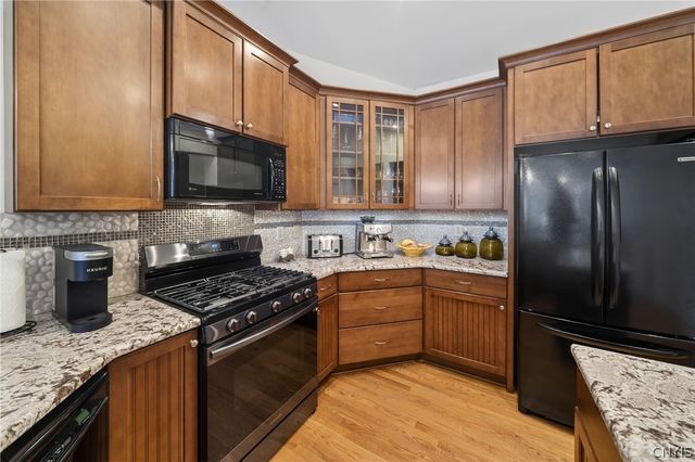 3295 Oak Brook Road, Lysander, NY 13027