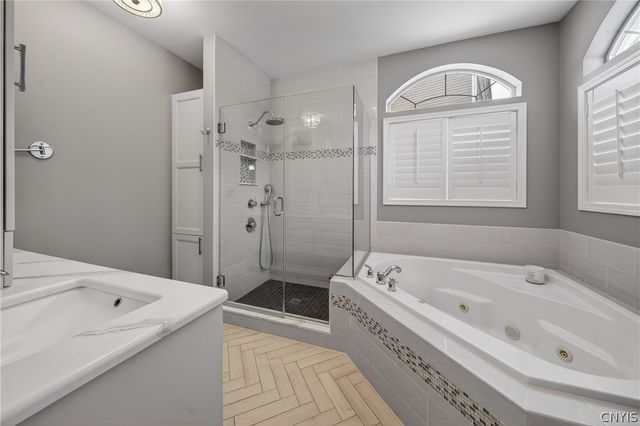 3295 Oak Brook Road, Lysander, NY 13027