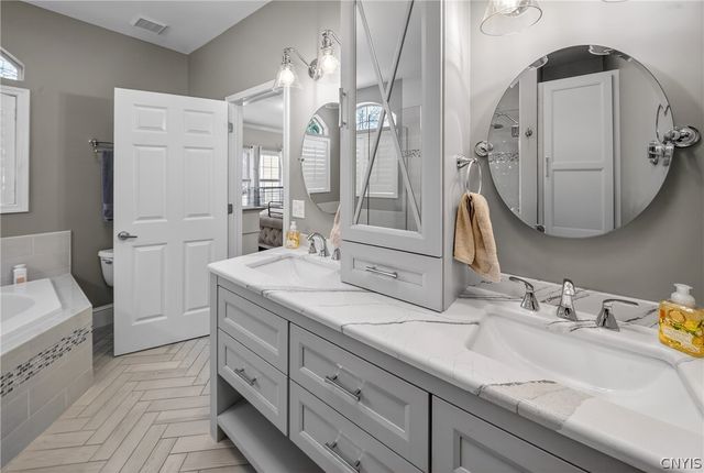 3295 Oak Brook Road, Lysander, NY 13027