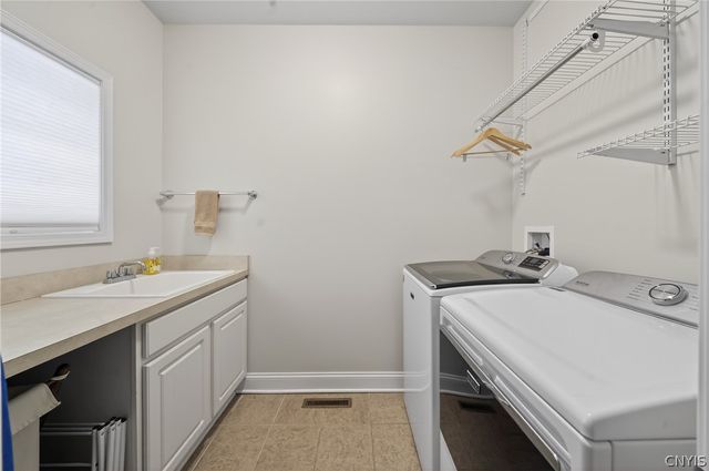 3295 Oak Brook Road, Lysander, NY 13027