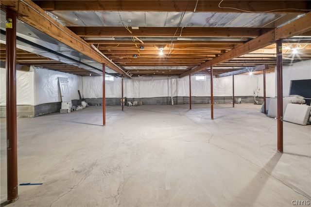 3295 Oak Brook Road, Lysander, NY 13027