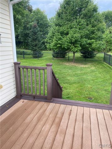 3295 Oak Brook Road, Lysander, NY 13027