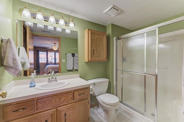 9420 S Melvina Avenue 2NW, Oak Lawn, IL 60453