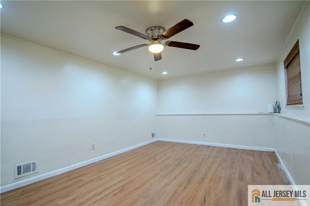 19 Hyde Avenue, Iselin, NJ 08830