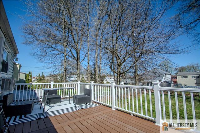 19 Hyde Avenue, Iselin, NJ 08830