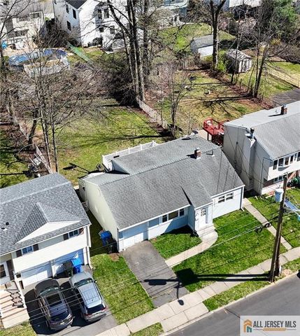 19 Hyde Avenue, Iselin, NJ 08830