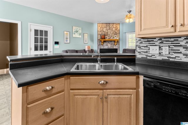 1520 CLAIRMONT DRIVE, Weaver, AL 36277