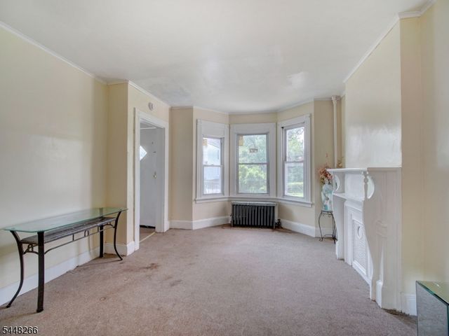 22 Kensington Pl, East Orange City, NJ 07017