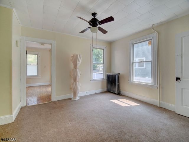 22 Kensington Pl, East Orange City, NJ 07017